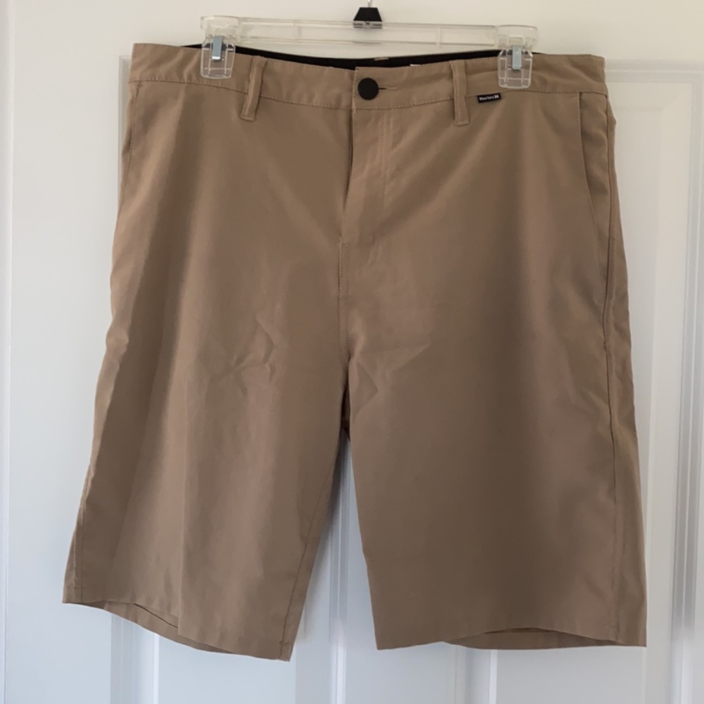Hurley Shorts stretch Tan size 32